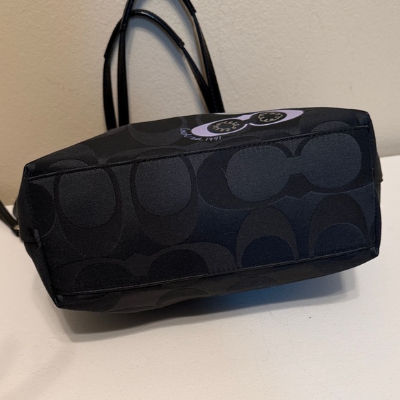 Coach Black Signature Graphic Tote + Matching Wristlet Set Zip Top VGUC